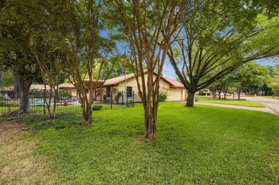 2201 Scarlet Lane, Grand Prairie TX 75050 - Photo 3