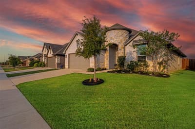 9921 Mescalbean Boulevard, Fort Worth TX 76036 - Photo 2