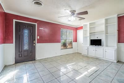 934 Indian Hills Drive, Grand Prairie TX 75051 - Photo 2