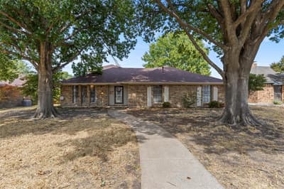 703 Spring Brook Drive, Allen TX 75002 - Photo 3