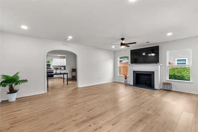 1402 N Brents Avenue, Sherman TX 75090 - Photo 4