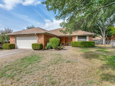 221 Meadowhill Drive, Benbrook TX 76126 - Photo 2