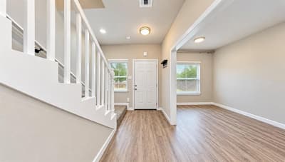2407 Lee Avenue, Fort Worth TX 76164 - Photo 2