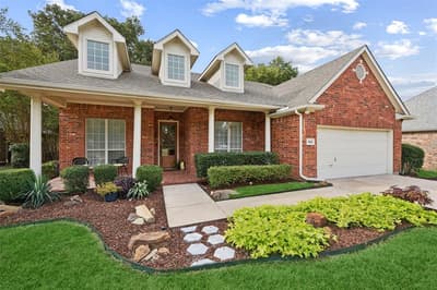 402 Brookside Drive, Lake Dallas TX 75065 - Photo 2