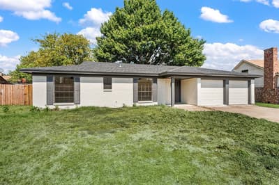 1705 S Timber Court, Benbrook TX 76126