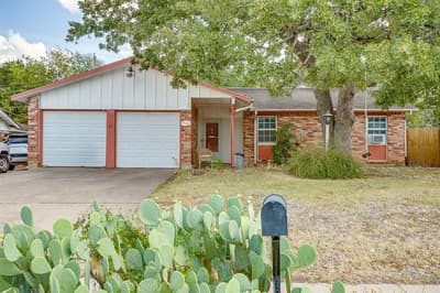 915 Cherry Laurel Lane, Arlington TX 76012
