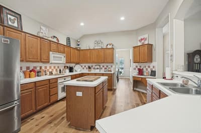 4914 Petersburg Drive, Rowlett TX 75088 - Photo 3