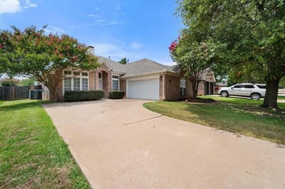 6604 High Brook Drive, Fort Worth TX 76132