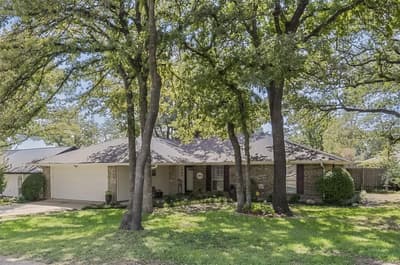 5508 Grissom Drive, Arlington TX 76016 - Photo 2