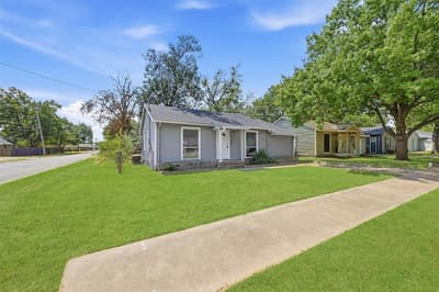 302 W Dexter Street, Sherman TX 75092 - Photo 2