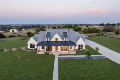 760 Hummingbird Lane, Justin TX 76247 - Photo 2