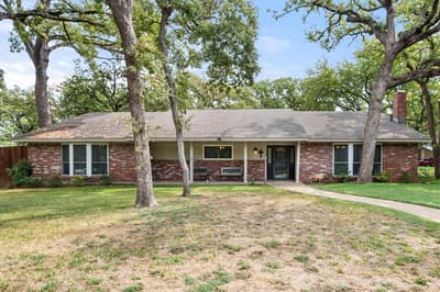1001 Whispering Oak Court, Arlington TX 76012