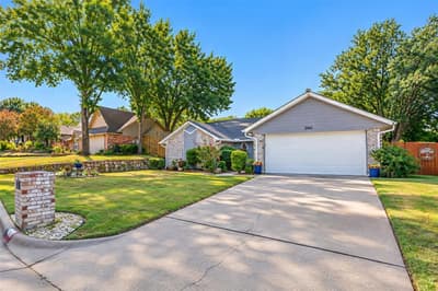 2941 Cresthaven Drive, Grapevine TX 76051 - Photo 2