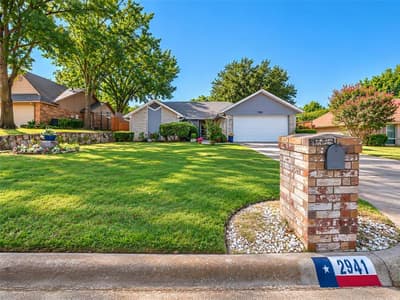 2941 Cresthaven Drive, Grapevine TX 76051