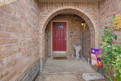 821 Green Heath Avenue, Fort Worth TX 76120 - Photo 3