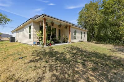 821 S Park Street, Terrell TX 75160 - Photo 2