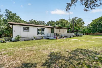 916 Fawn Drive, Granbury TX 76049 - Photo 2