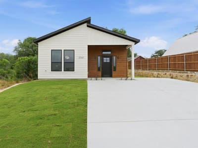 2703 Brazos River Drive, Granbury TX 76048 - Photo 2
