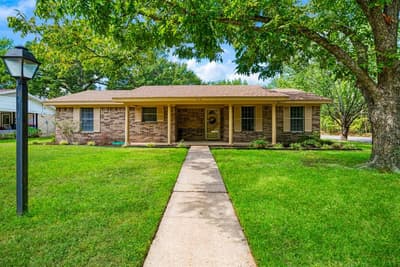 210 31st Street SW, Paris TX 75460 - Photo 2