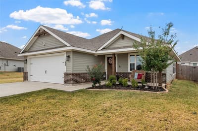 103 Olivia Street, Hillsboro TX 76645 - Photo 2