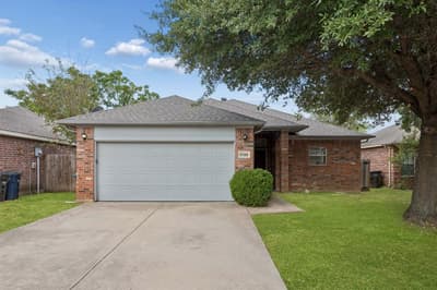 9308 Aubree Court, Fort Worth TX 76140 - Photo 2