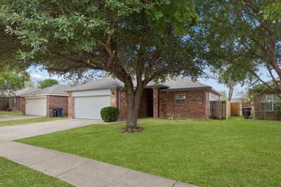 9308 Aubree Court, Fort Worth TX 76140 - Photo 3