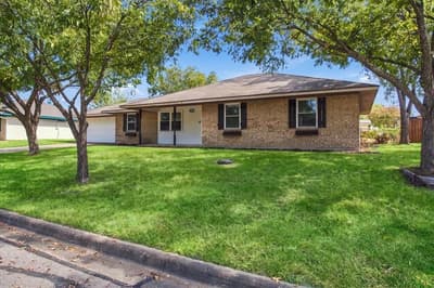 2108 N Village, Bonham TX 75418 - Photo 3