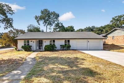 7344 Monterrey Drive, Fort Worth TX 76112 - Photo 2