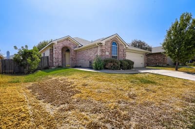 6221 Brooklynn Drive, Fort Worth TX 76179 - Photo 2