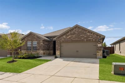 1448 Stuarts Forest Drive, Denton TX 76207