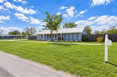 728 Water Oak Street, Dublin TX 76446 - Photo 3