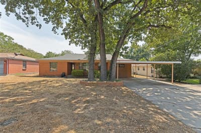 6051 Black Oak Lane, Fort Worth TX 76114