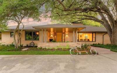 906 Leatrice Drive, Dallas TX 75208 - Photo 2