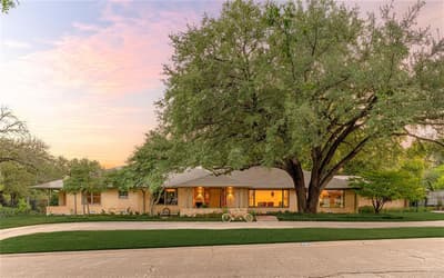 906 Leatrice Drive, Dallas TX 75208
