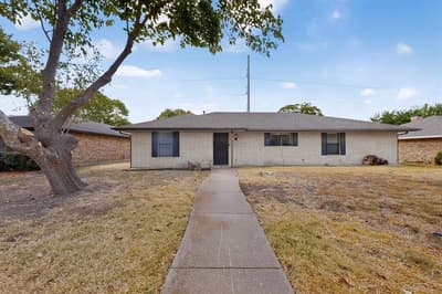 214 Buffalo Creek Drive, Waxahachie TX 75165 - Photo 2