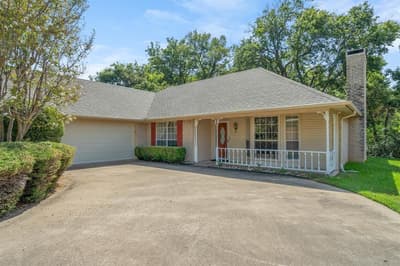 329 Jamie Way, Greenville TX 75402 - Photo 3