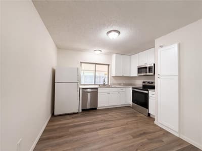 2610 Fallcreek Street, Arlington TX 76014 - Photo 2