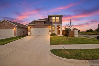 900 Crockett Street, Aubrey TX 76227 - Photo 2