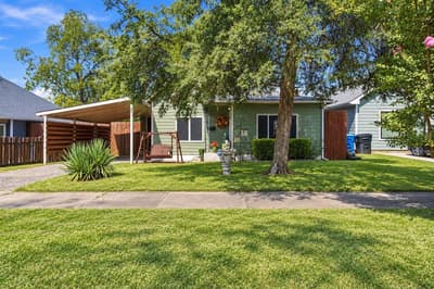 215 W Munson Street, Denison TX 75020 - Photo 2