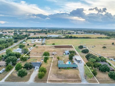 1270 County Road 437, Stephenville TX 76401