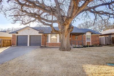 2421 Meadow View, Bedford TX 76021