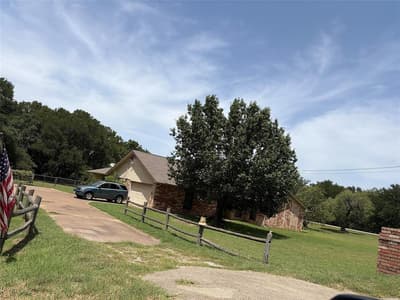 200 Windridge Trail, Burleson TX 76028 - Photo 2