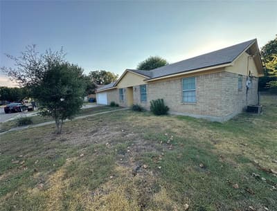 713 Rolling Hills Drive, Hewitt TX 76643