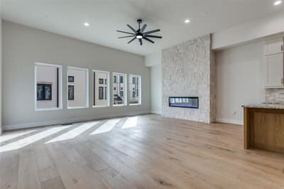 250 E Dallas Street # 114, Grapevine TX 76051 - Photo 4