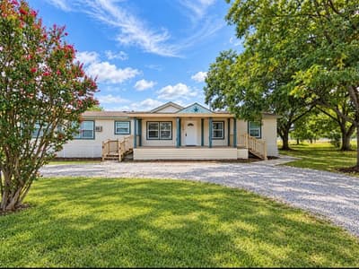 105 E Laura Avenue, Quinlan TX 75474 - Photo 2