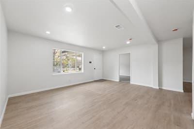 4040 Wind River Drive, Dallas TX 75216 - Photo 5