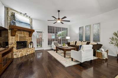 1061 Noble Avenue, Lantana TX 76226