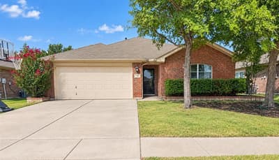 224 Spring Hollow Drive, Saginaw TX 76131