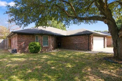 6832 Lyndale Drive, Watauga TX 76148 - Photo 3