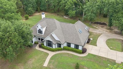109 Enchanted Drive, Enchanted Oaks TX 75156